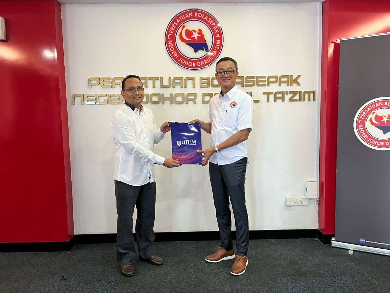 WhatsApp Image 2025-05-09 at 12.09.21_8c2600fd